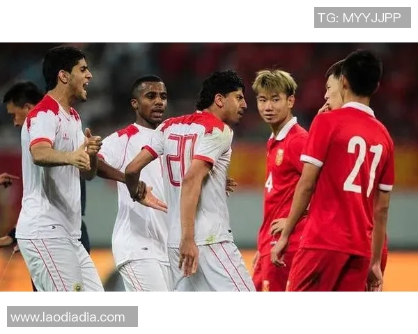 越南足球队迎战泰国明星球员展现亚洲足球魅力与竞争力 越南足球队迎战泰国明星球员展现亚洲足球魅力与竞争力